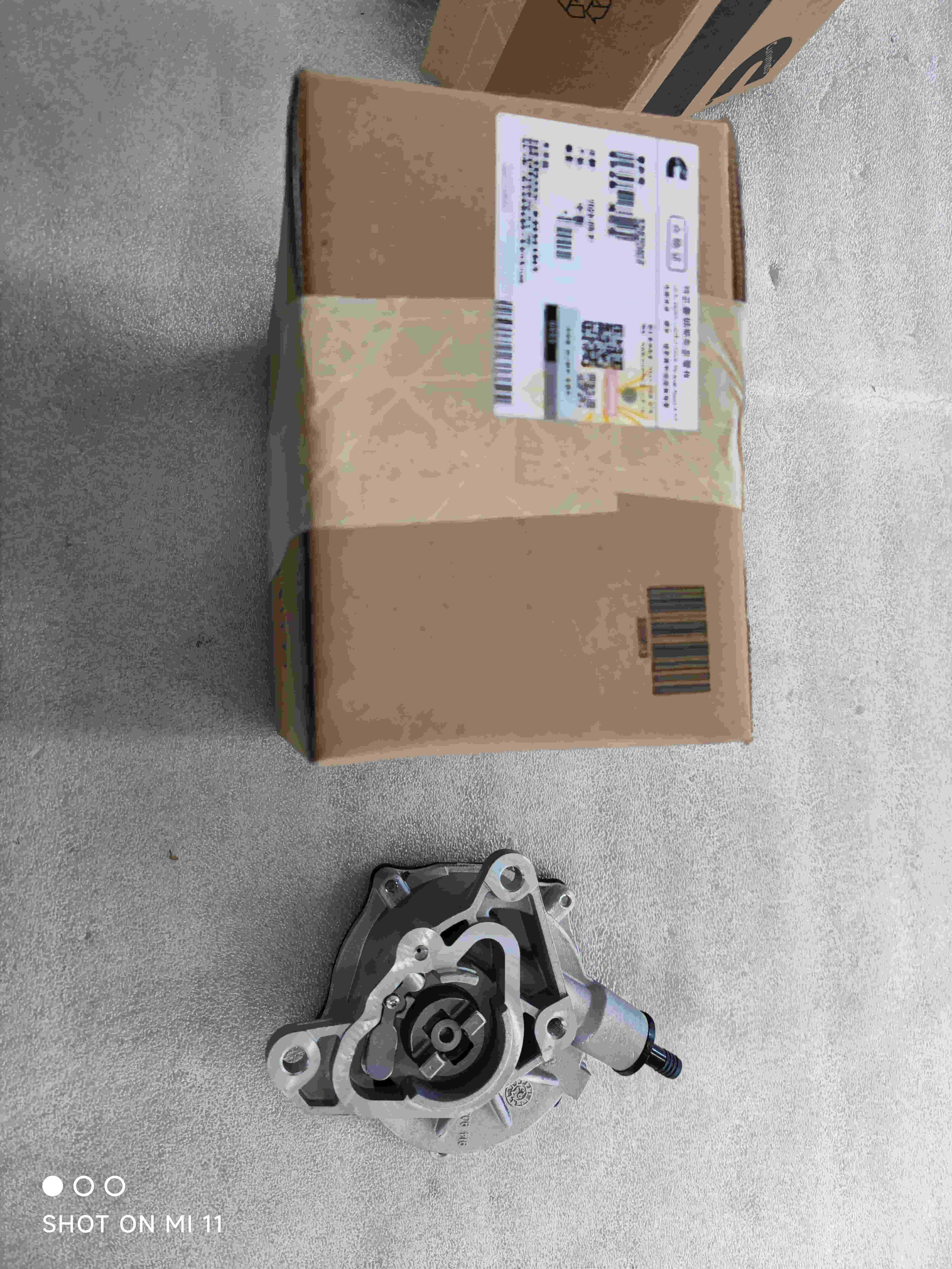 Cummins ISF2.8 engine vacuum pump assembly 5282085F