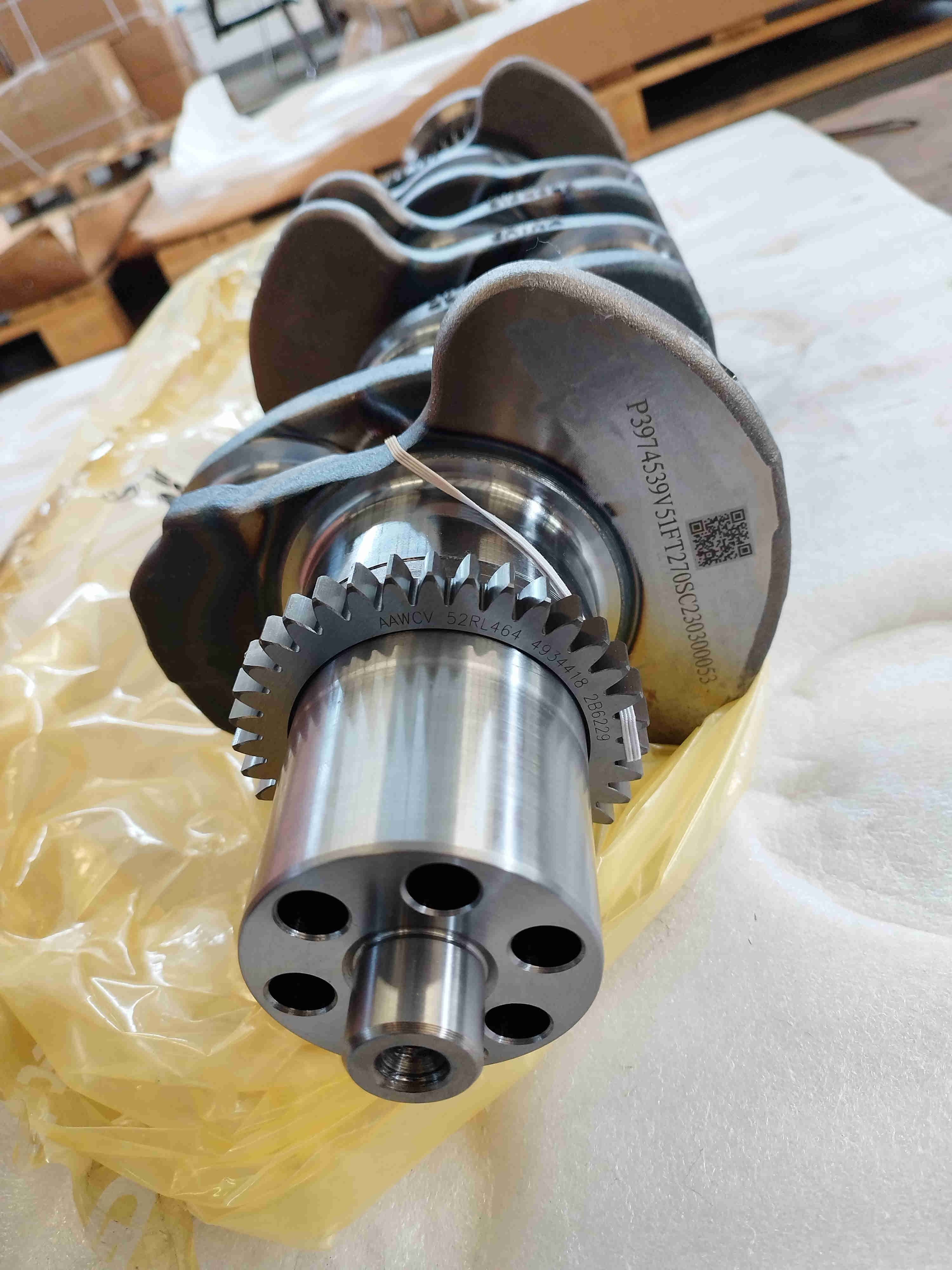 Dongfeng Cummins Diesel Engine Parts Crankshaft 3974539