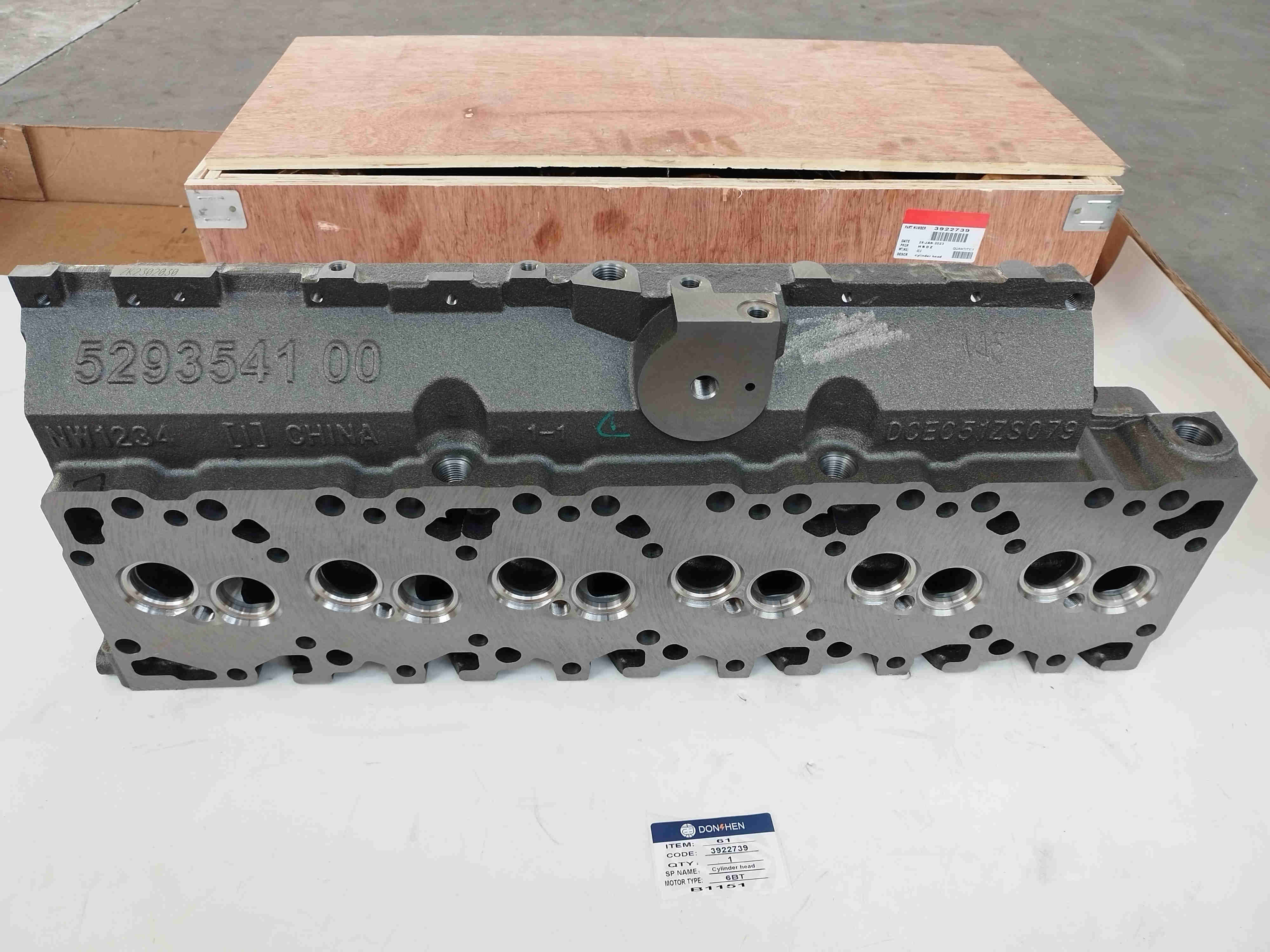 Cummins Engine Parts 6BT Natural Gas 3 Cylinder Head Assembly 3922739