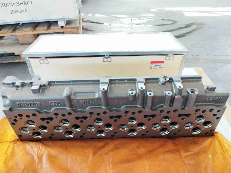 Cummins 6L Engine Cylinder Head/4942138