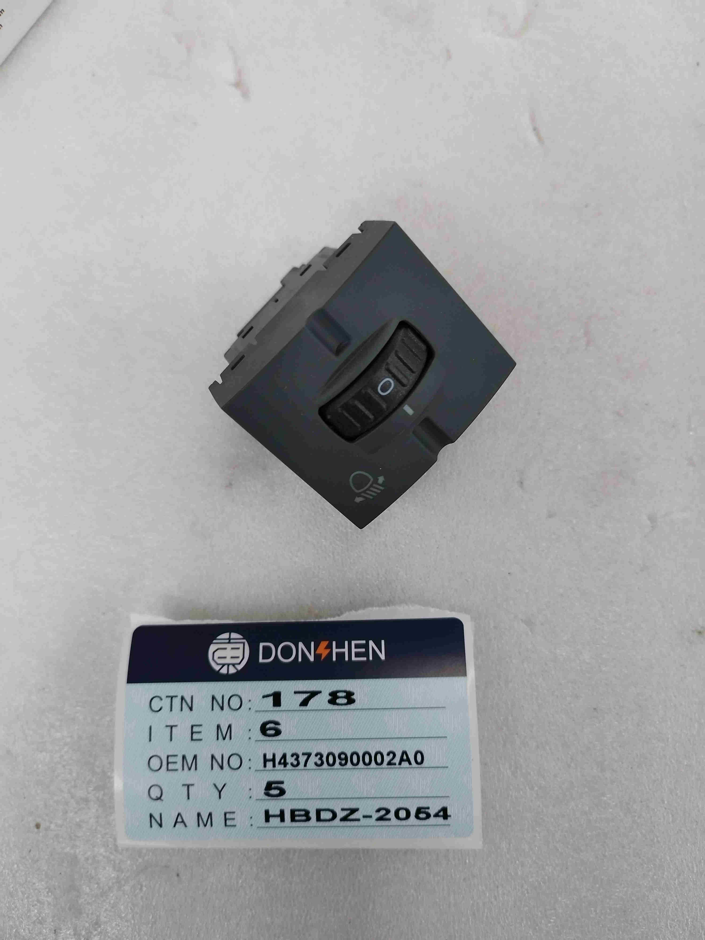 Foton Ouman GTL headlight adjustment switch/H4373090002A0