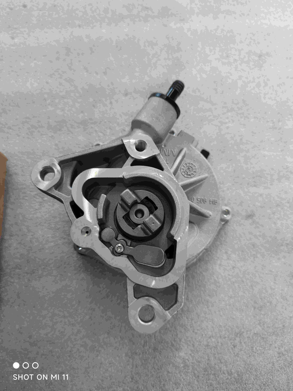 Cummins ISF2.8 engine vacuum pump assembly 5282085F