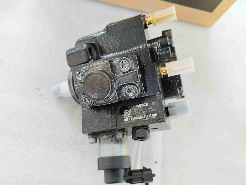 Cummins ISF2.8 engine fuel pump 4990601F